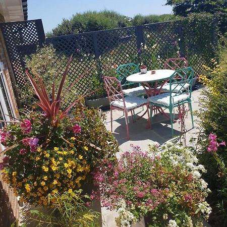 Goshens Farm B&B Wootton Bridge  Екстериор снимка