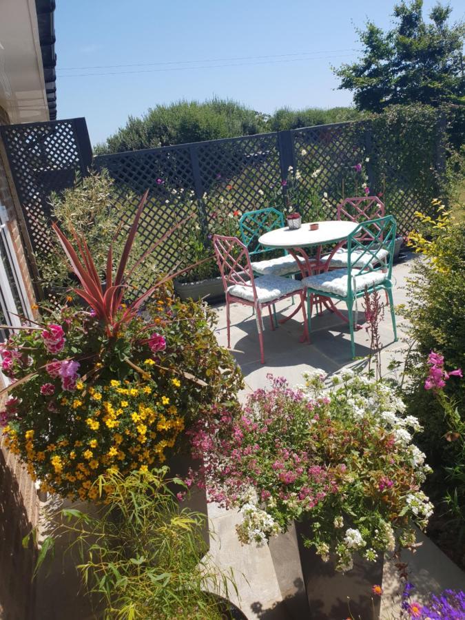 Goshens Farm B&B Wootton Bridge  Екстериор снимка