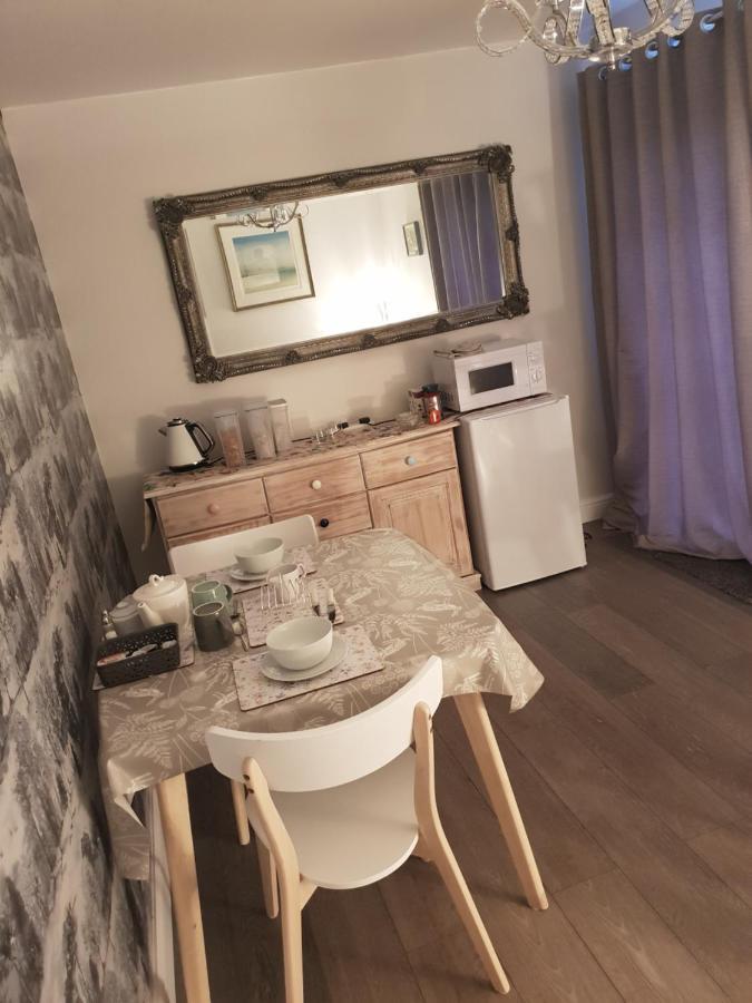 Goshens Farm B&B Wootton Bridge  Екстериор снимка