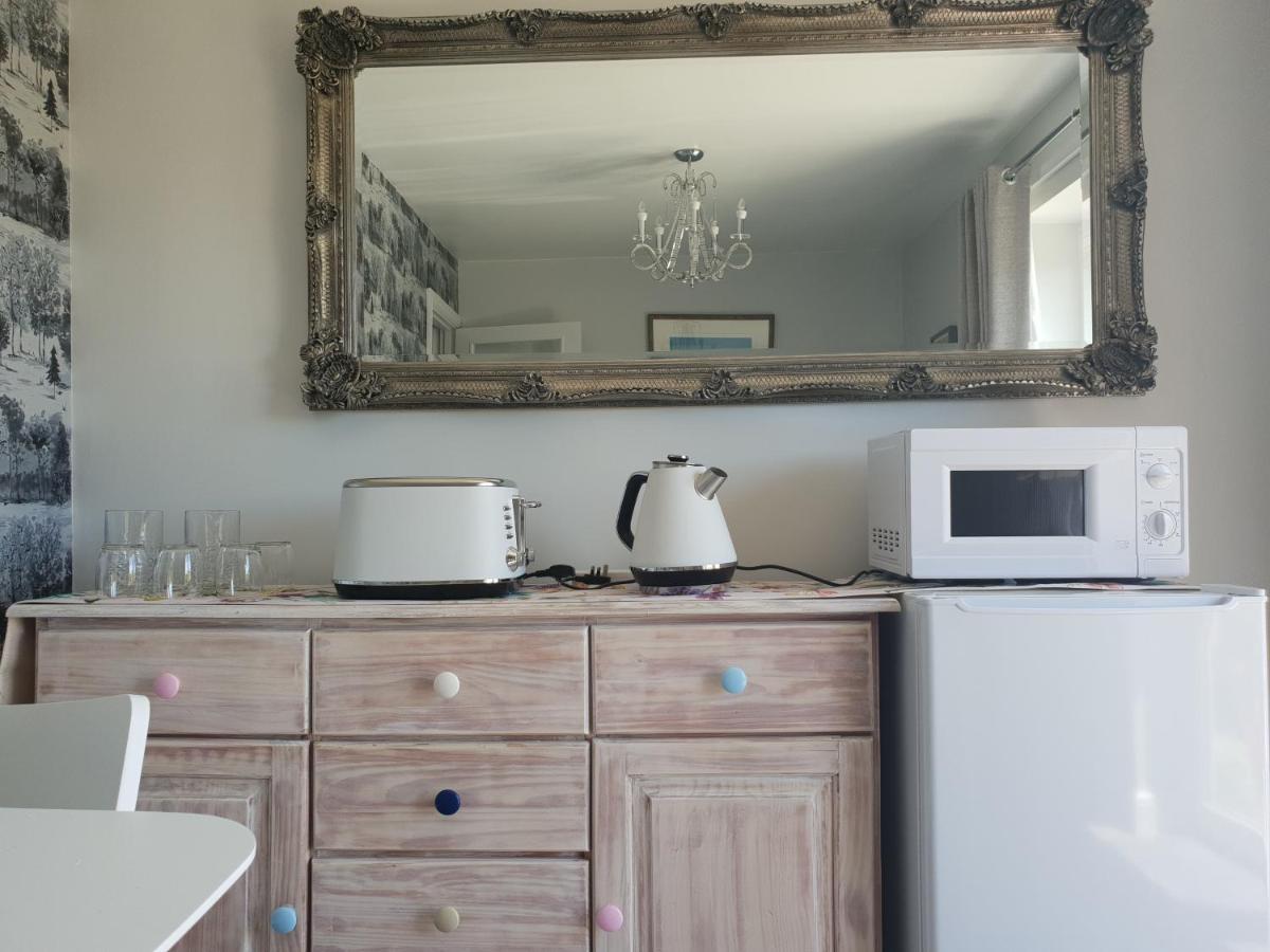 Goshens Farm B&B Wootton Bridge  Екстериор снимка