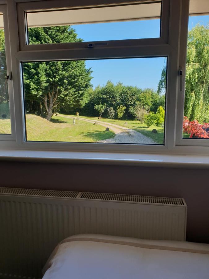 Goshens Farm B&B Wootton Bridge  Екстериор снимка
