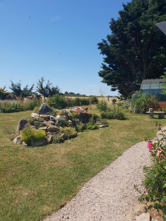 Goshens Farm B&B Wootton Bridge  Екстериор снимка
