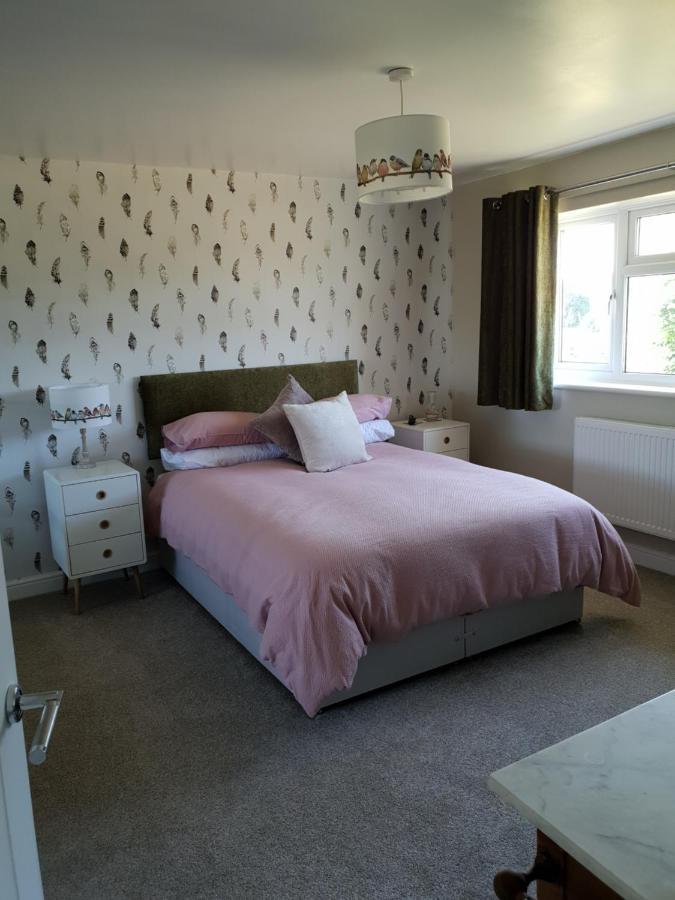 Goshens Farm B&B Wootton Bridge  Екстериор снимка