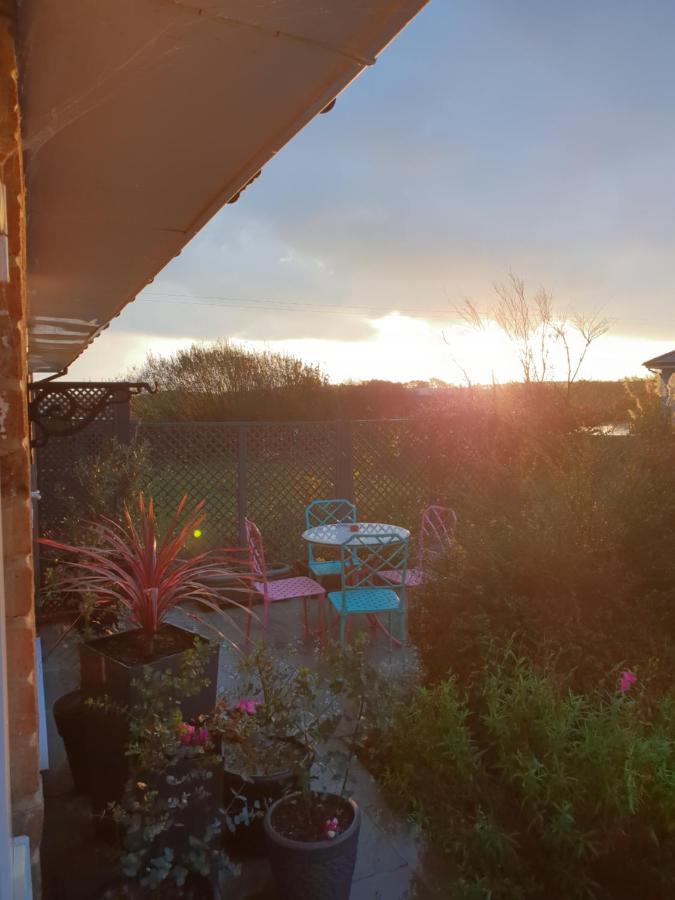 Goshens Farm B&B Wootton Bridge  Екстериор снимка